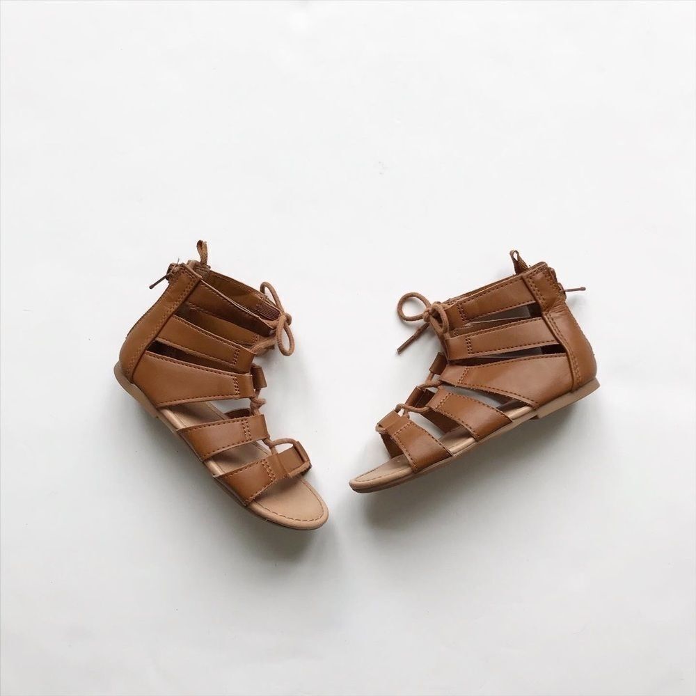 Old Navy Kids tan gladiator sandals VGUC size 5